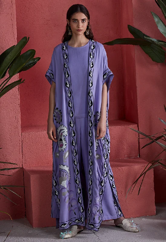 Fashion pieces that complement every woman’s style   Paisely Embroidered Sleeveless Outerwear