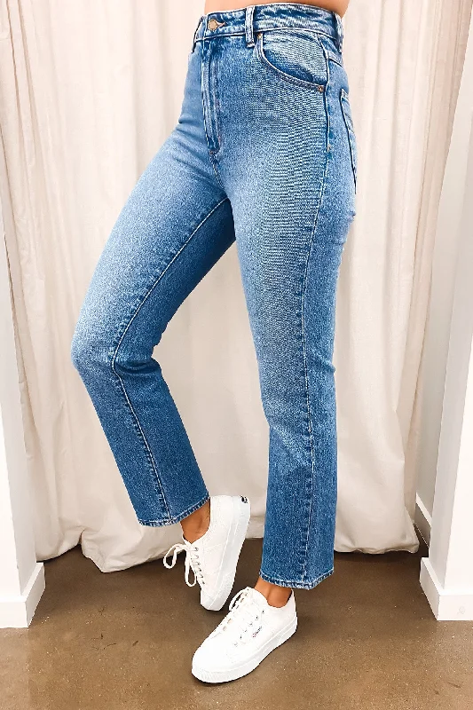 Women’s clothing that fits your personality and style   Original Straight Jean Brad Blue